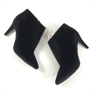 NWT Old Navy velour heeled ankle boots
